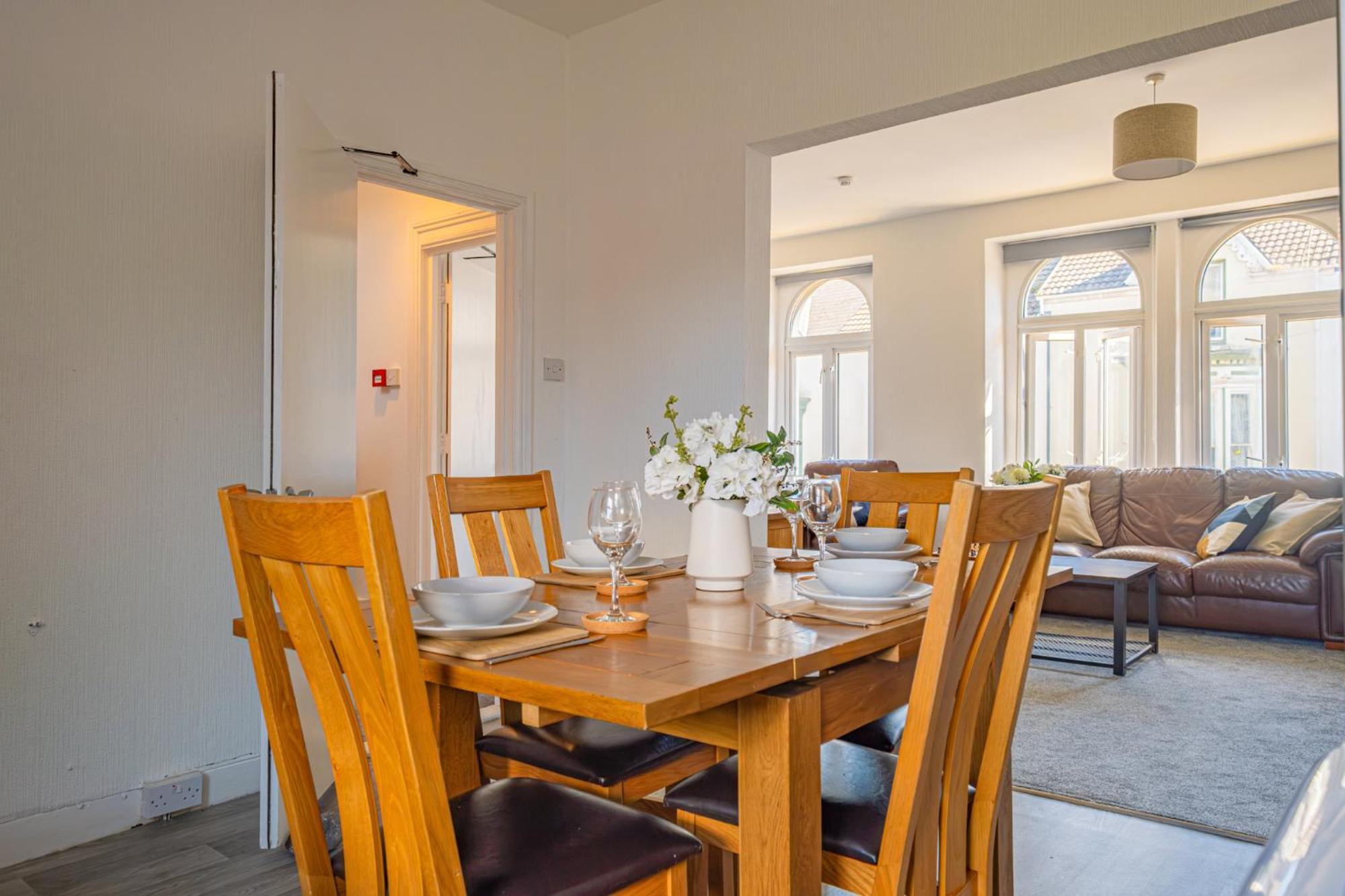 Castleview Coastal Comfort With 2 Parking Spaces Oystermouth Eksteriør bilde