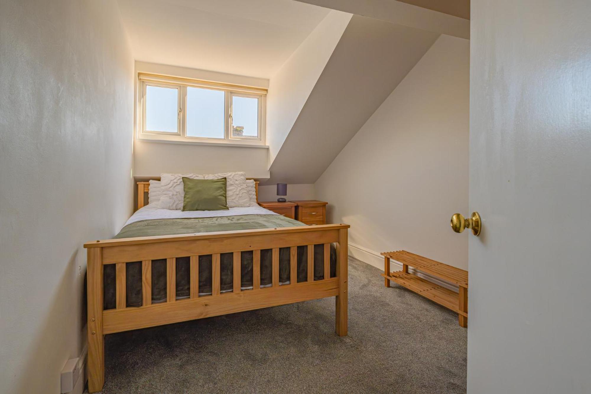 Castleview Coastal Comfort With 2 Parking Spaces Oystermouth Eksteriør bilde